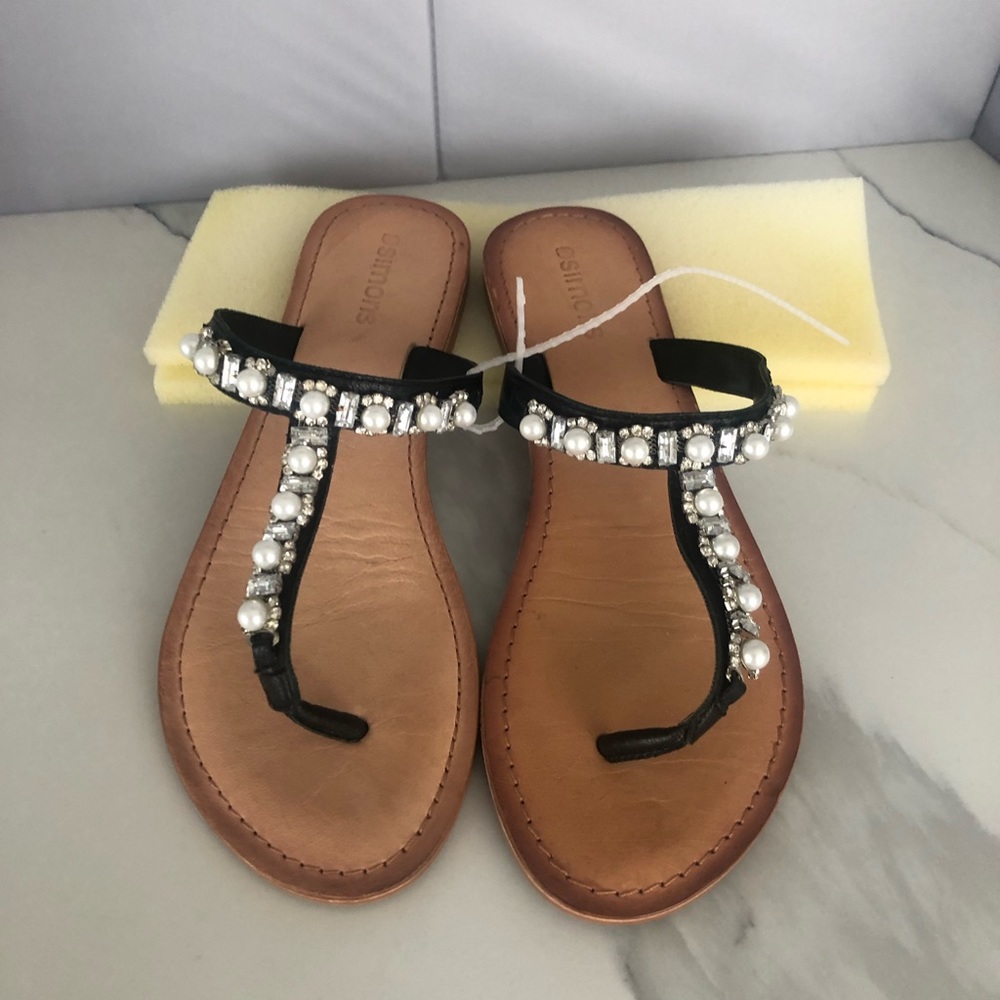 Pearl accent thongs